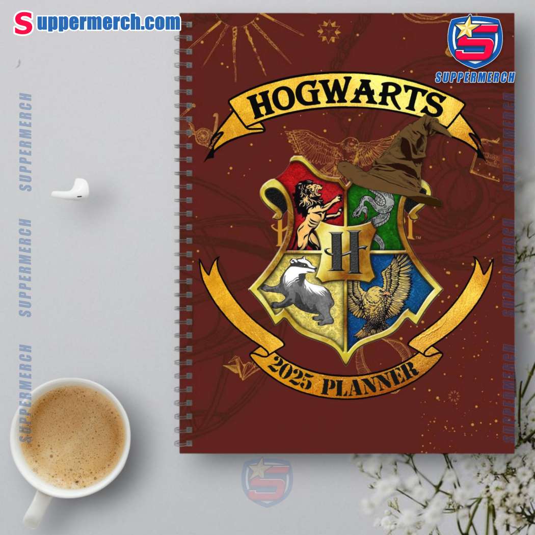 Harry Potter Hogwarts 2025 Daily Planner 2AyFcM9